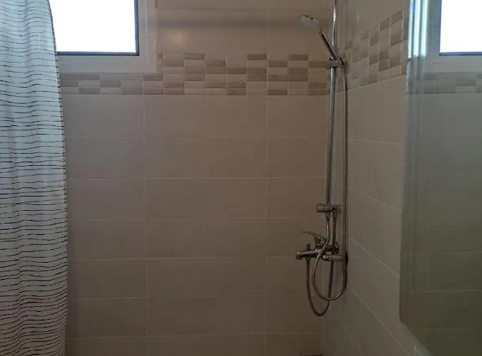 Dina's House Semesterbostad Agia Thekli