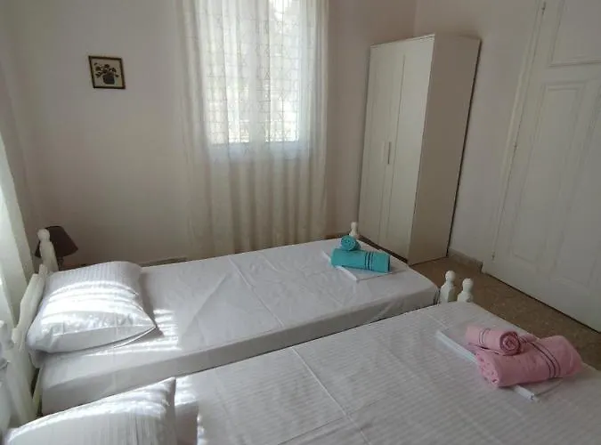 Dina's House Agia Thekli