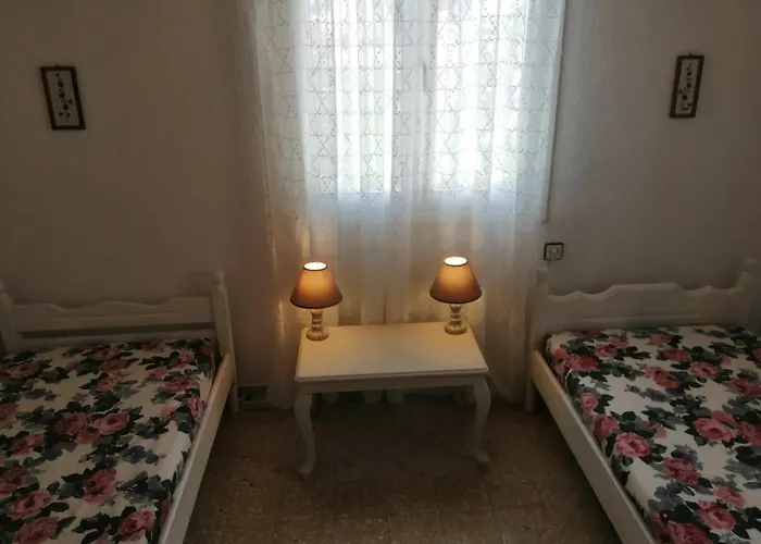 Semesterbostad Dina's House *